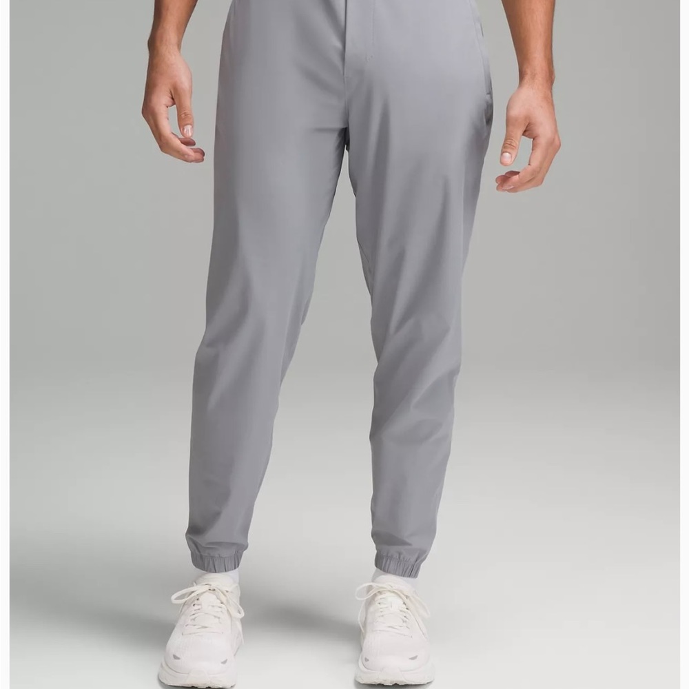 Lululemon Grey Surge Jogger Sz S 29” inseam